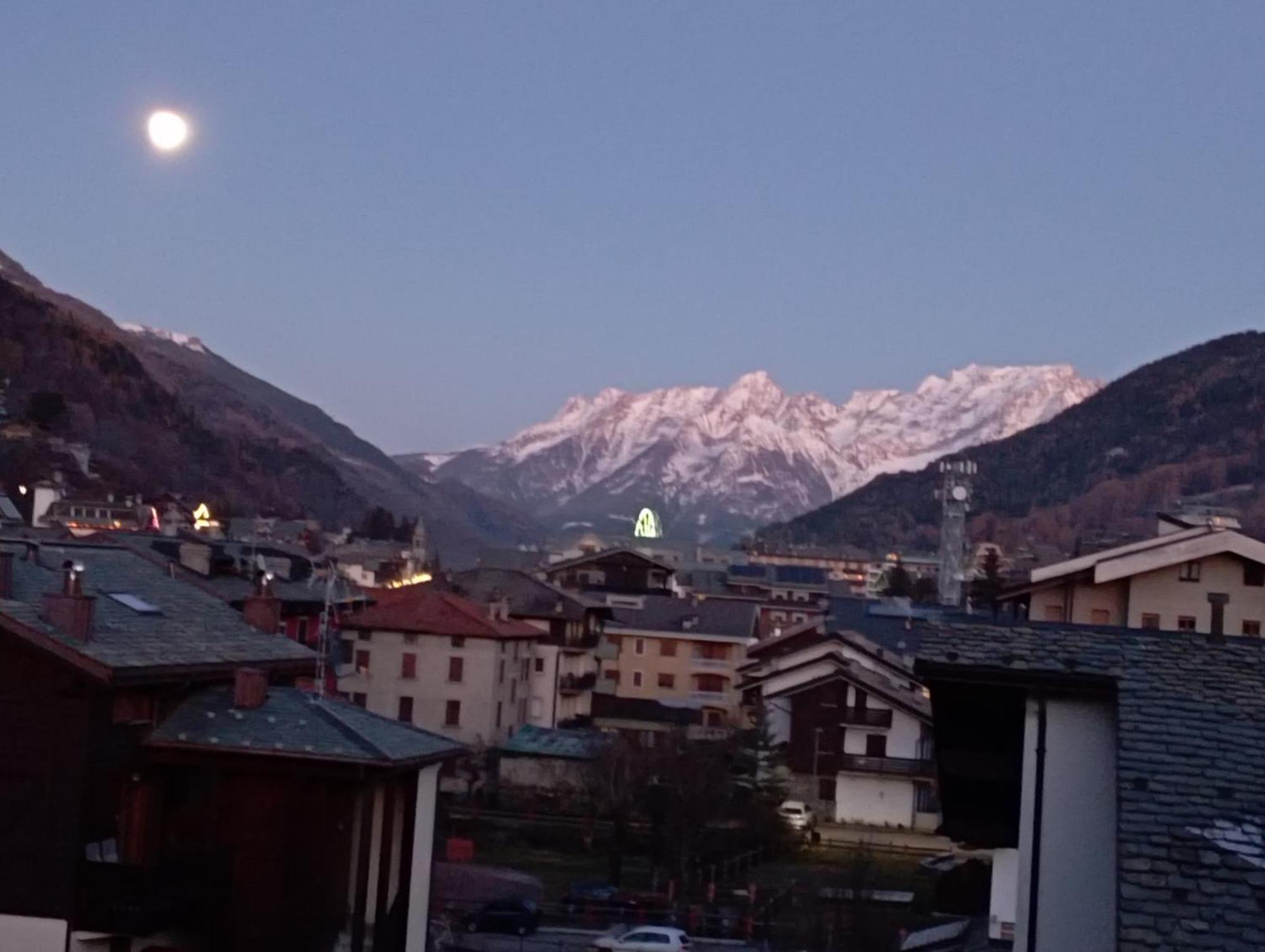 Adamello Appartement Aprica Buitenkant foto